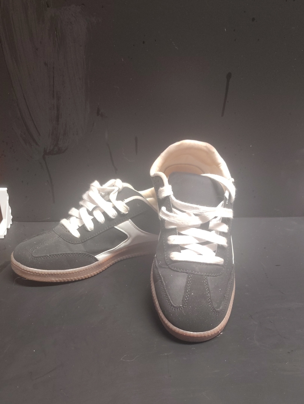 No Boundaries Black & White Low-Top Sneakers